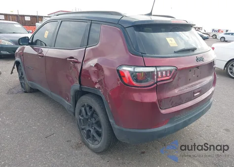 2022 Jeep Compass Altitude Fwd z USA, uszkodzony, nr VIN 3C4NJCBB3NT236848
